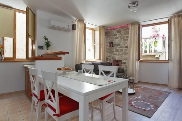 Old Town Apartment Mila Сплит Екстериор снимка